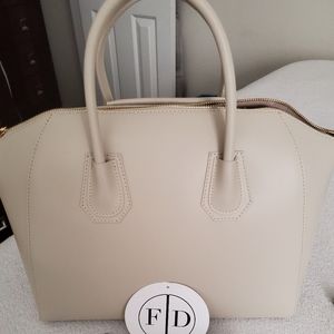 LIKE NEW| FASHIONDRUG GIGI LARGE